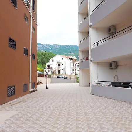 Becici Duplex Lux Апартаменты *