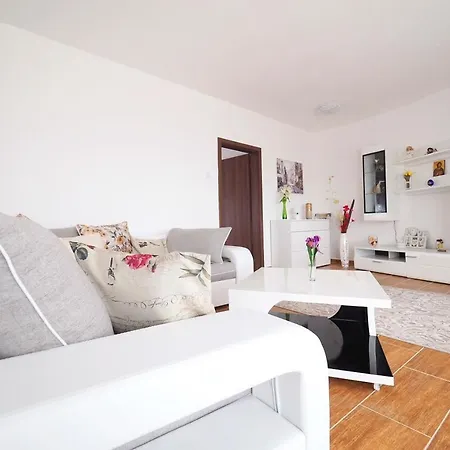 Becici Duplex Lux Апартаменты