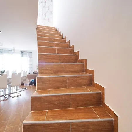 Becici Duplex Lux Daire *