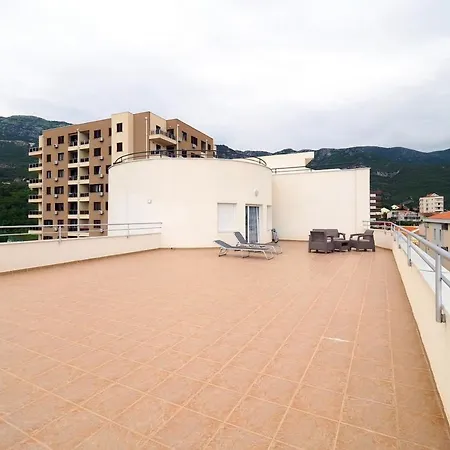 Daire Becici Duplex Lux Podgoriçe